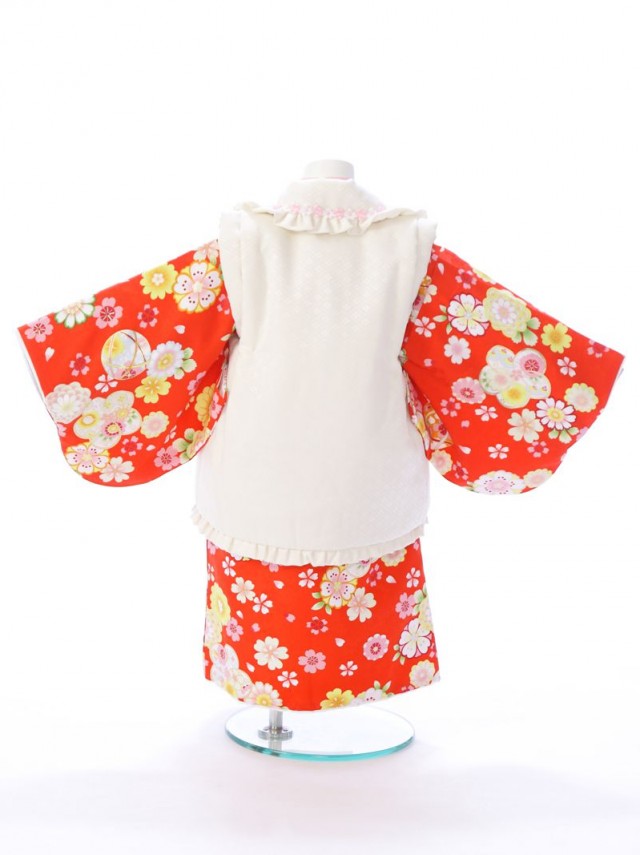 小花　鞠と桜菊柄の赤ちゃん着物(被布)フルセット(白/赤系)|女の子0〜2歳